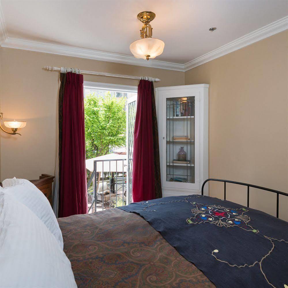 The English Bay Inn Langley Exterior photo